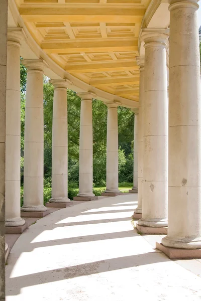 Klassisk colonnade — Stockfoto