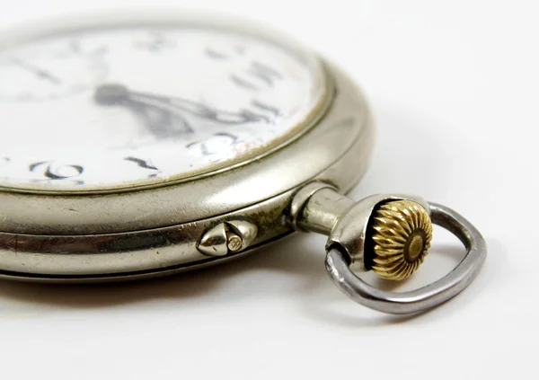 Detalle del antiguo reloj de plata aislado —  Fotos de Stock