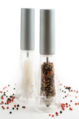 Salt and pepper grinders clipart