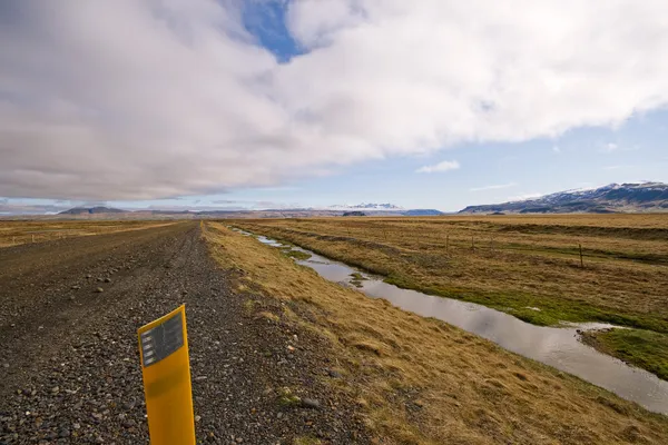Δρόμος με χαλίκια στην Ισλανδία — Φωτογραφία Αρχείου