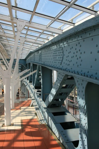 Ponte coberta — Fotografia de Stock