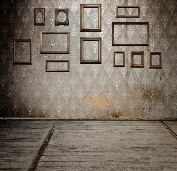 Interior antigo com molduras — Fotografia de Stock