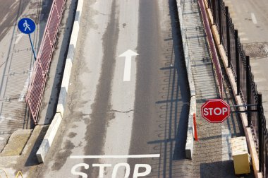 Yol tabelası.
