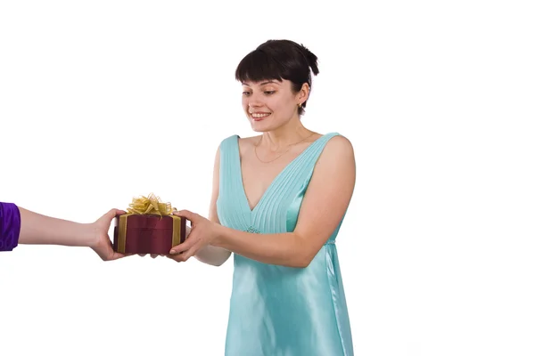 Женщина получает подарок. . — стоковое фото