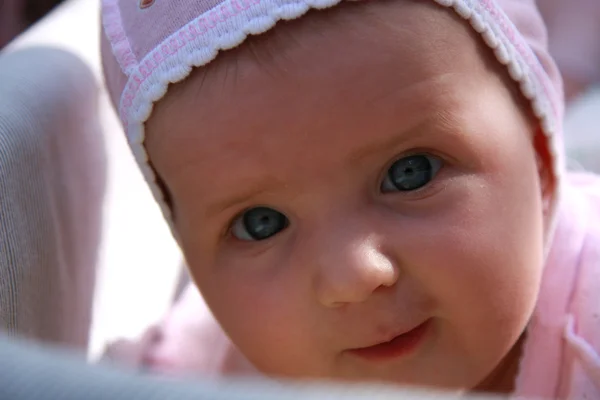 Baby girl with bonnet — Stock Photo, Image