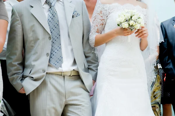 Närbild av bruden och brudgummen — Stockfoto