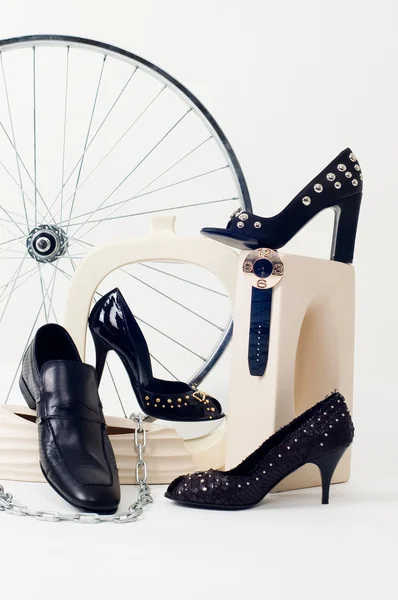 Bodegón conceptual con zapatos y whe — Foto de Stock