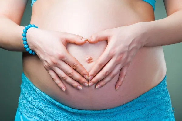 임신한 여자의 근접 촬영 — 스톡 사진