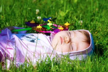 Baby sleeps clipart