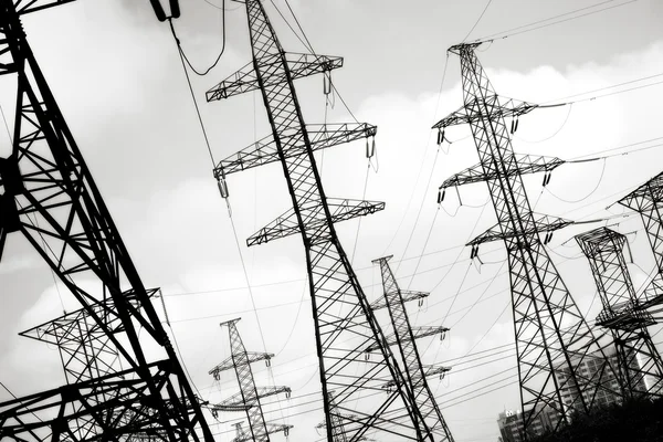 Elektriciteitsleiding — Stockfoto