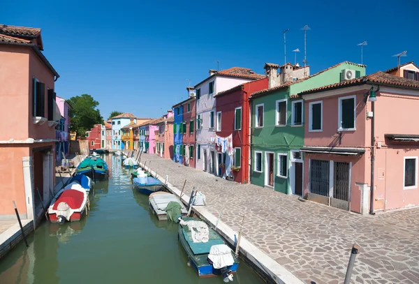Μικρό κανάλι στη Βενετία Ιταλία — Φωτογραφία Αρχείου