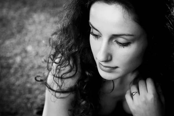 Young woman pensive portrait — Stock Photo, Image