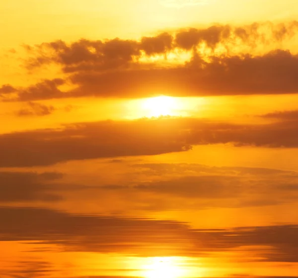 Червоний захід сонця — стокове фото