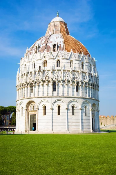 Baptistry of the cathedral — Stock Photo, Image