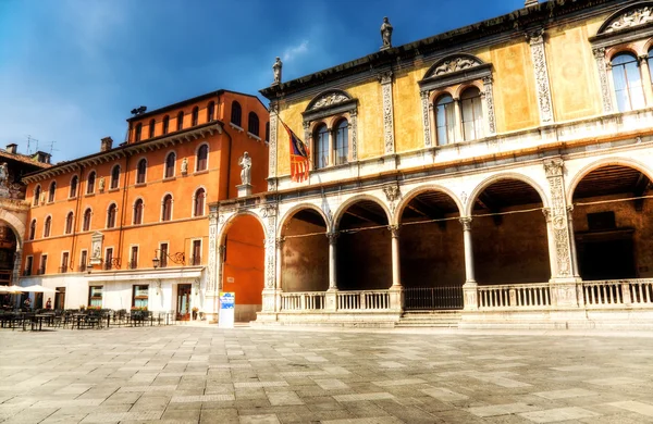 Praça italiana — Fotografia de Stock