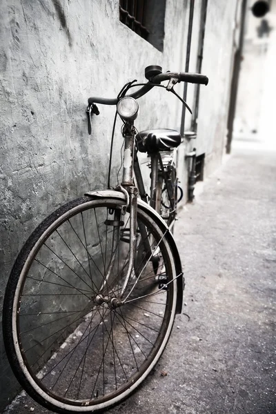 Rower samotny — Zdjęcie stockowe