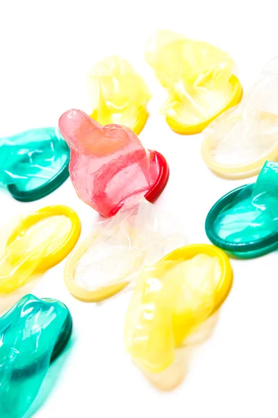 Veelkleurige condooms — Stockfoto