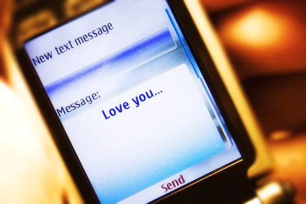 Message SMS sur téléphone portable close-up — Photo