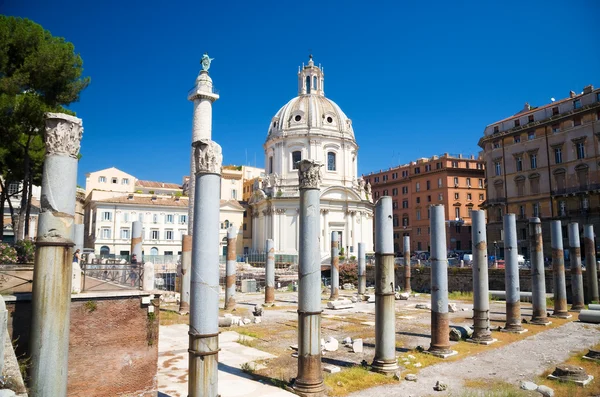Ancient buildings on Rome Forum — Stock Photo, Image
