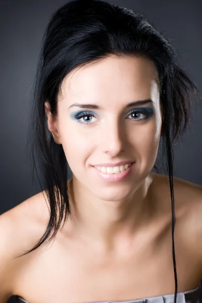 Smiling brunette woman portrait — Stock Photo, Image