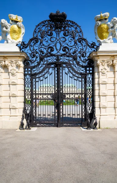 古典的な錬鉄のゲート — ストック写真