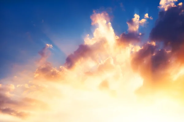 밝은 빛나는 석양 하늘 — 스톡 사진