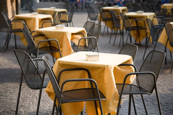 Café bord utomhus — Stockfoto