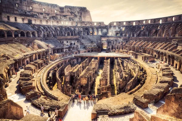 Inuti Colosseum — Stockfoto
