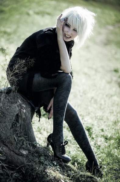 Goth mulher ao ar livre — Fotografia de Stock