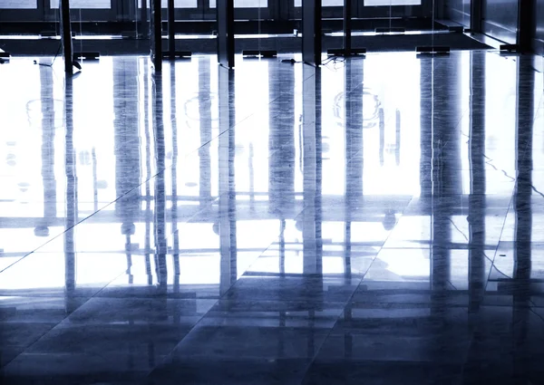 Reflexionen auf einem Fußboden — Stockfoto