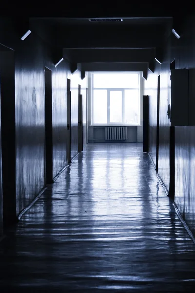 Karanlık bir koridor — Stok fotoğraf