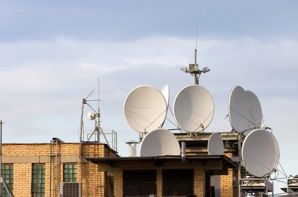 Antennák a tetőn — Stock Fotó