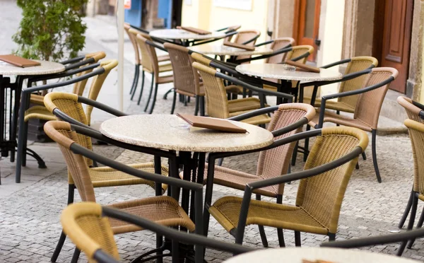 Kafe masaları açık havada — Stok fotoğraf