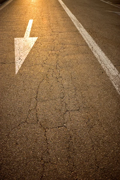 Carretera con luz roja atardecer — Foto de Stock