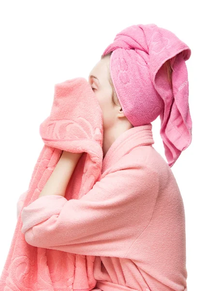 Giovane donna con asciugamani — Foto Stock