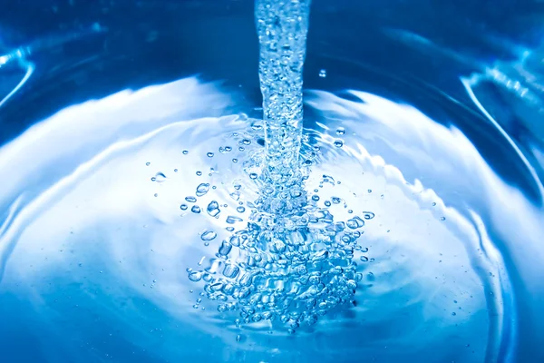 Fluxo de água pura — Fotografia de Stock