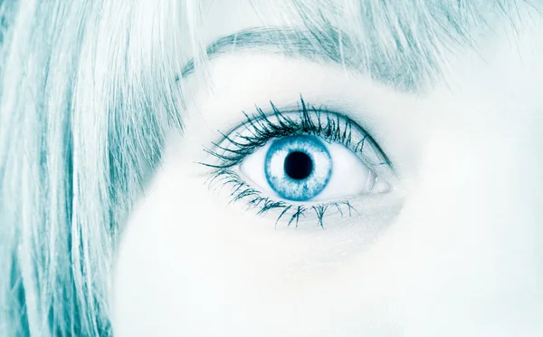 Γυναίκα μάτι σε υψηλής τεχνολογίας στυλ — Φωτογραφία Αρχείου