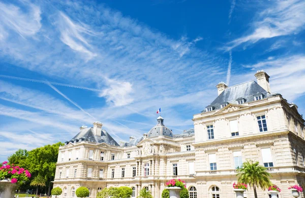 Castello a Lussemburgo giardino a Parigi — Foto Stock