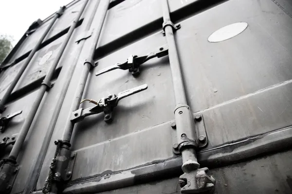 A szállítótartály fém ajtók — Stock Fotó