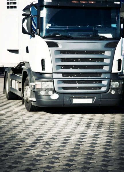 Heavy truck front view — Stock Photo, Image