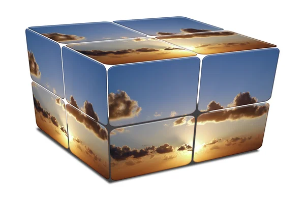 Cube avec coucher de soleil en mer Méditerranée — Photo