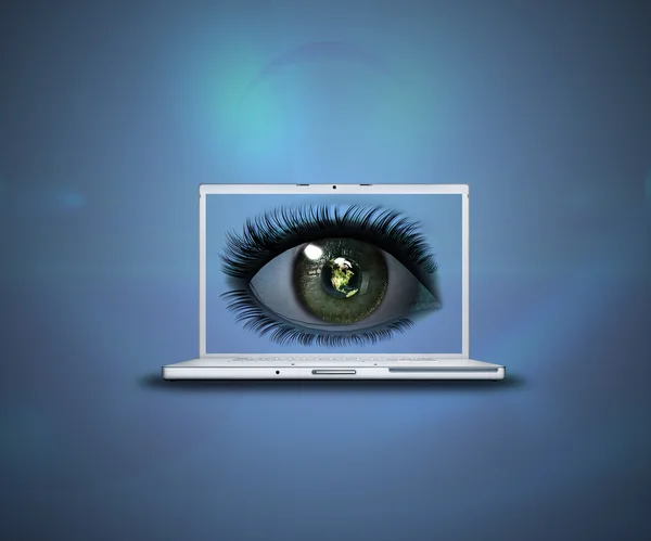3D μάτι στην laptop οθόνη — Φωτογραφία Αρχείου