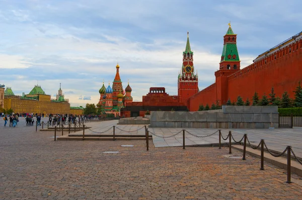 Praça Vermelha, Kremlin e Torre Spasskaja, Moscou — Fotografia de Stock