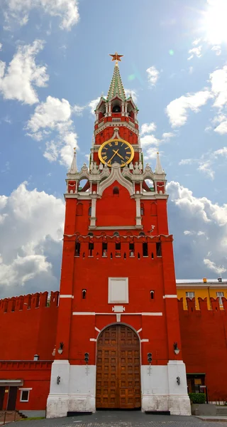 Plaza Roja, Kremlin y Torre Spasskaja — Foto de Stock