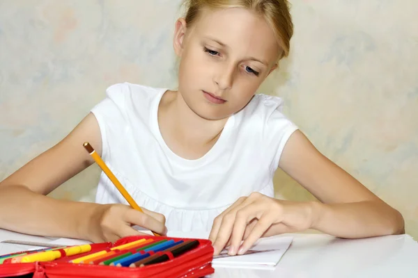 Teenager girl do homework — Stock Photo, Image