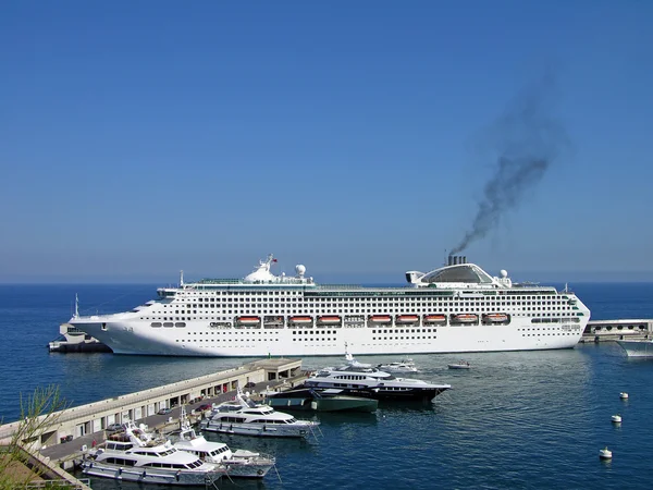 Cruise gemisi monte-Carlo — Stok fotoğraf