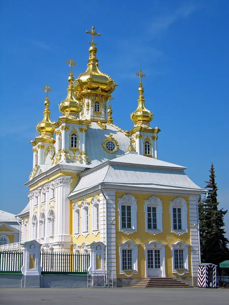 Православная церковь, Петергоф, Россия — стоковое фото