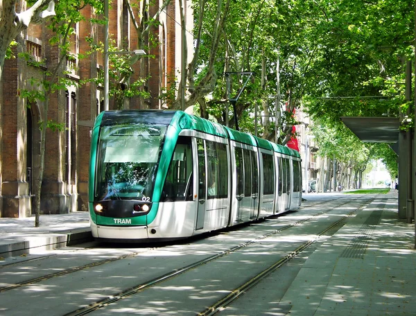 Tram moderno a Barcellona — Foto Stock