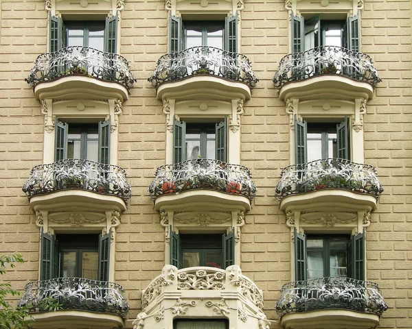 Fassade des Gebäudes, barcelona — Stockfoto