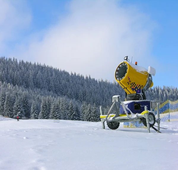 Snow gun on a ski track in Carpathians — Stock Photo, Image